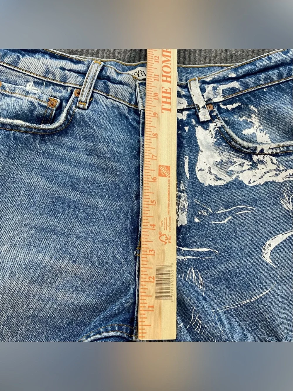 Zara Men's Renaissance Printed Distressed Jeans Size 29